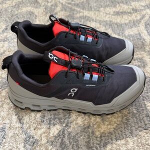 On Running Kids waterproof cloudhero